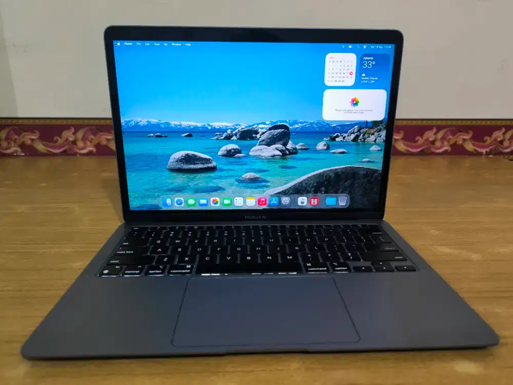 MacBook Air Retina  M1  2020