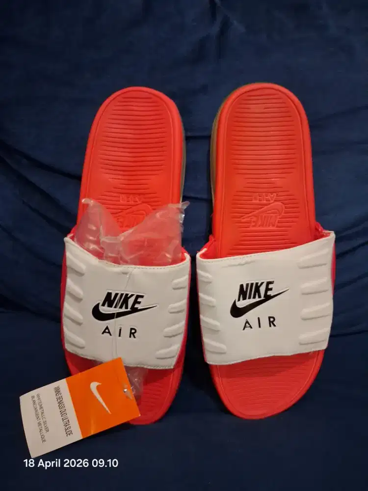 Sale..Sendal Air Max Camden White Orange
Size 43 Insole 27,5cm