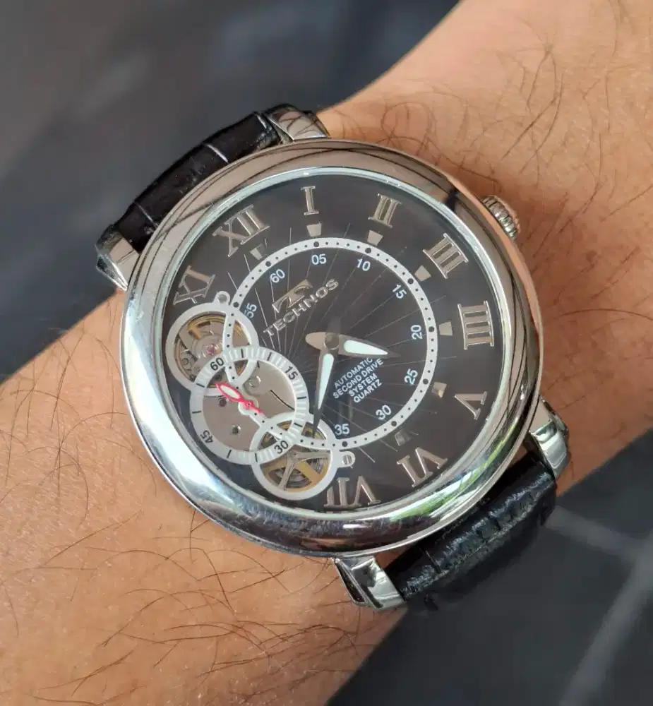 Technos auto quartz watch