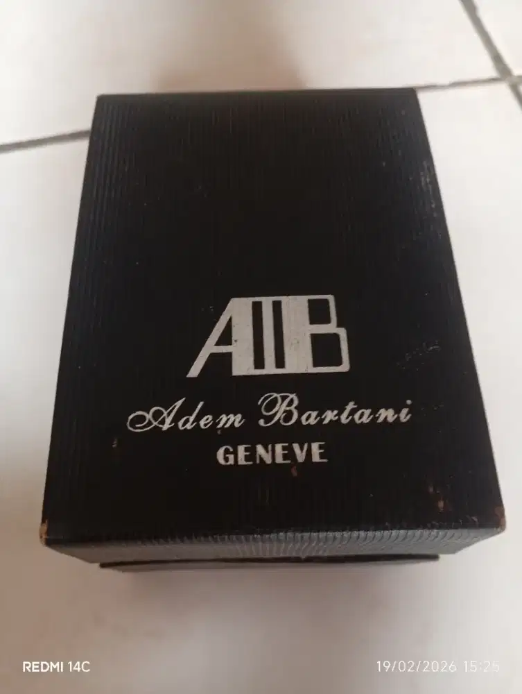 Jam tangan laki second