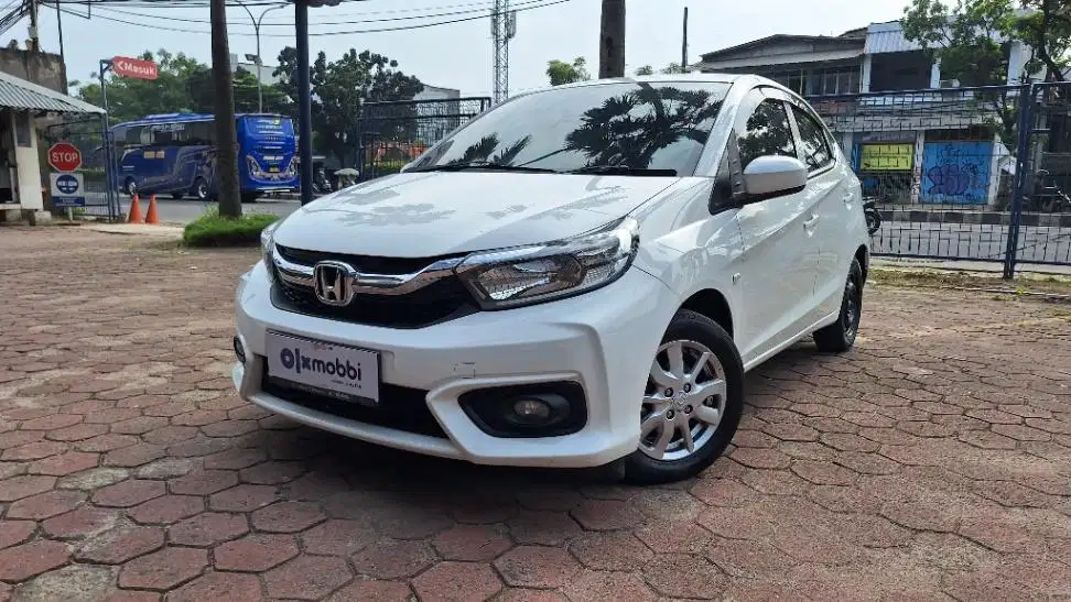 DP MURAH Honda Brio Satya 1.2 E Bensin-AT 2019 Putih CYBZD