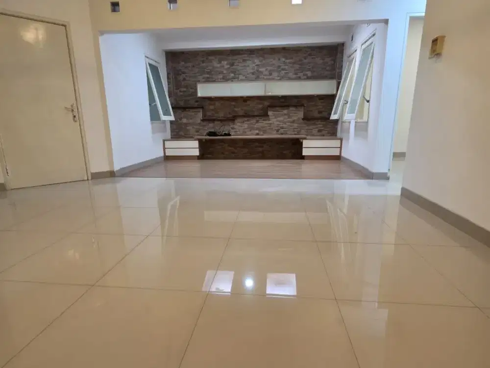 DIJUAL RUMAH SINGGASANA PRADANA BANDUNG MEKAR WANGI, TOL MOH TOHA