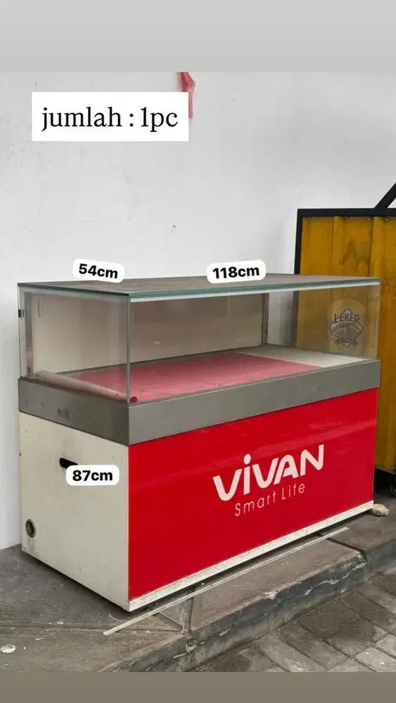 DIJUAL BORONGAN ETALASE BEKAS 7PC