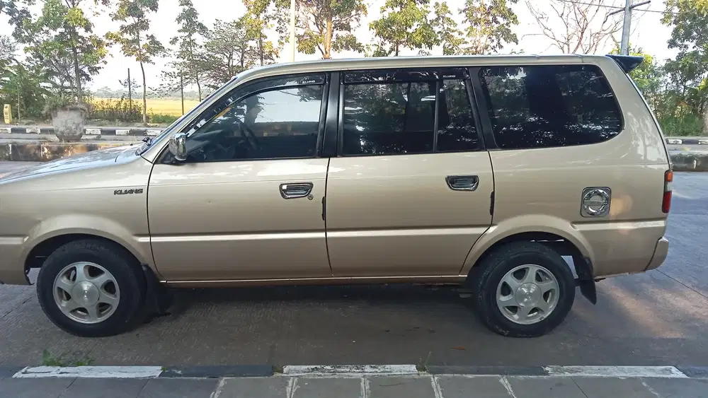 Toyota Kijang 1999 Bensin