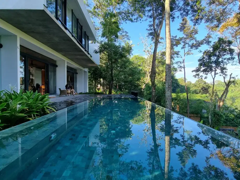 Stunning 4 Bedrooms Villa Surrounded by Nature – Available for Sale & Yearly Rent