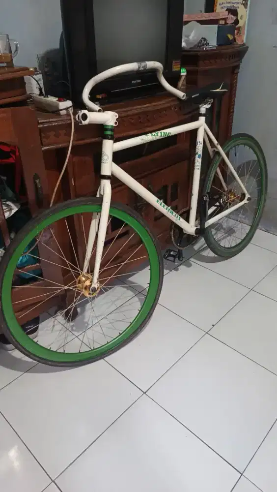 Sepeda Fixie Element Flying 4130