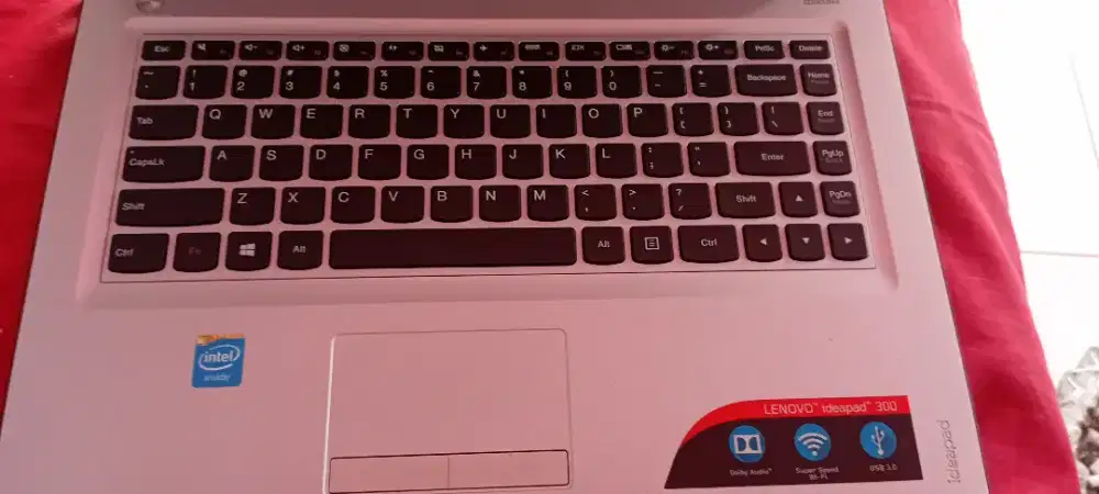 Laptop lenovo idepad 300