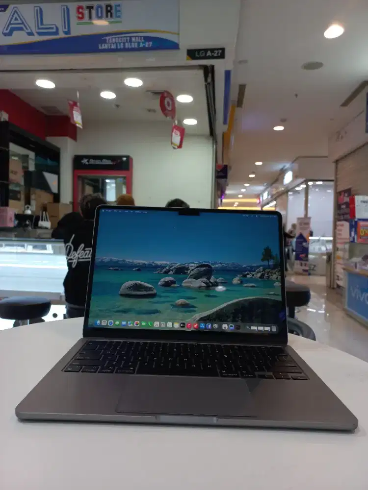 MacBook Air M2 2022