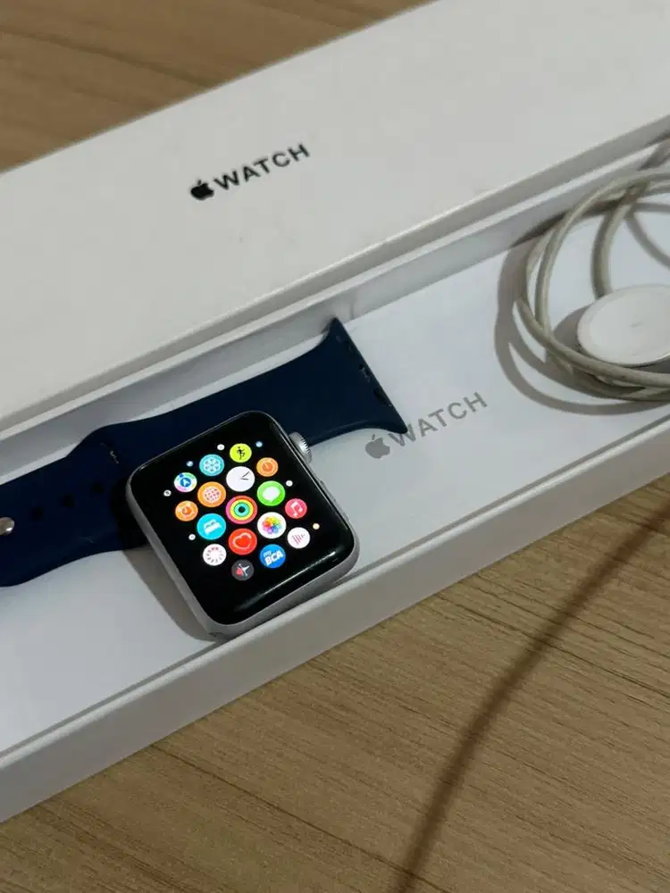 Apple watch series 3 42MM GPS LTE