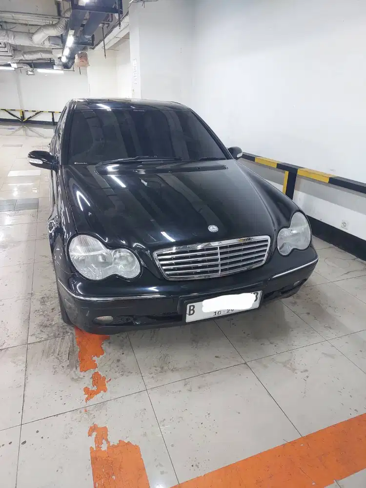 Mercedes Benz C240 Elegance 2004 mobil antik
