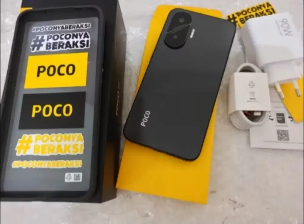 Xiaomi Poco F7 warna hitam, ram 12/512