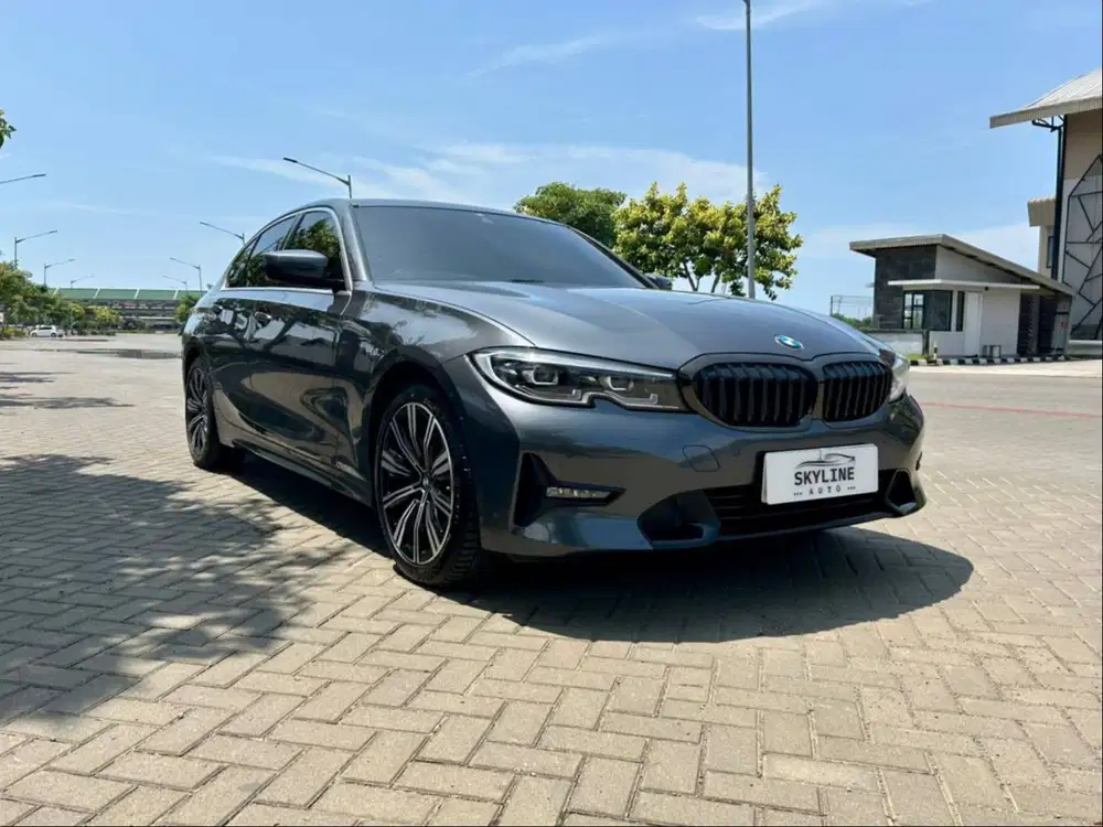 BMW 320i G20 Sport AT MATIC 2022 ISTIMEWA.  SIAP PAKAI. DP 26 JUTA !