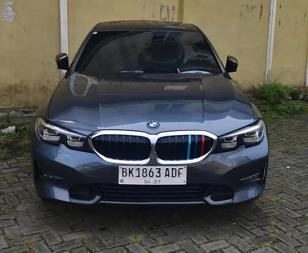 BMW 320i 2022 Bensin