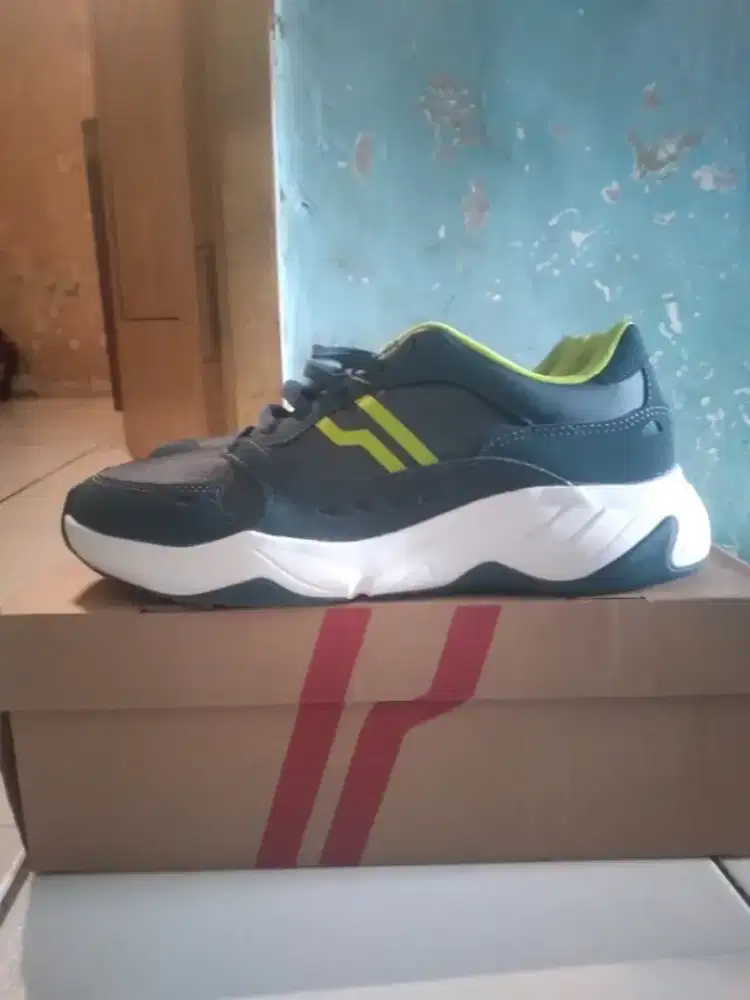 Sepatu piero preloved