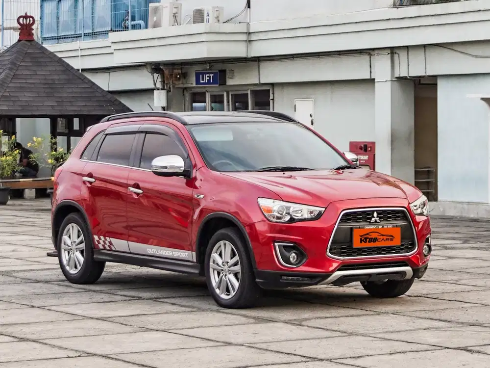 Mitsubishi Outlander PX Action AT 
2019 Nik 2018