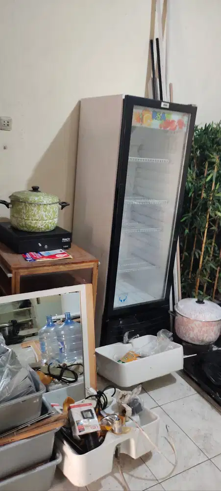 Peralatan Rumah Makan