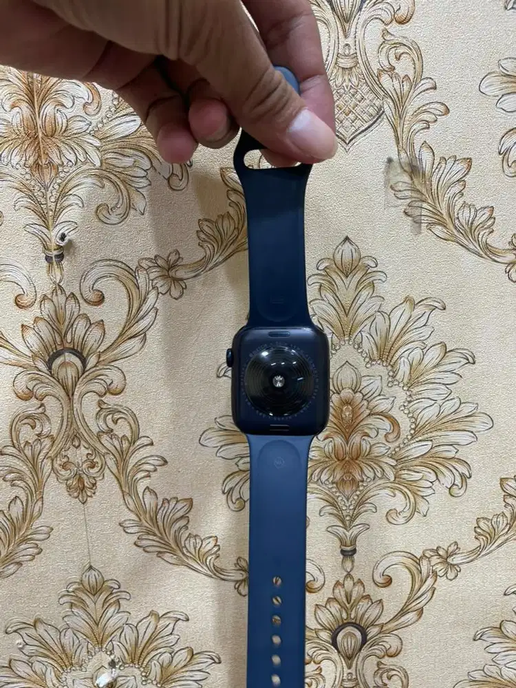 apple watch SE gen2 ukuran 44mm