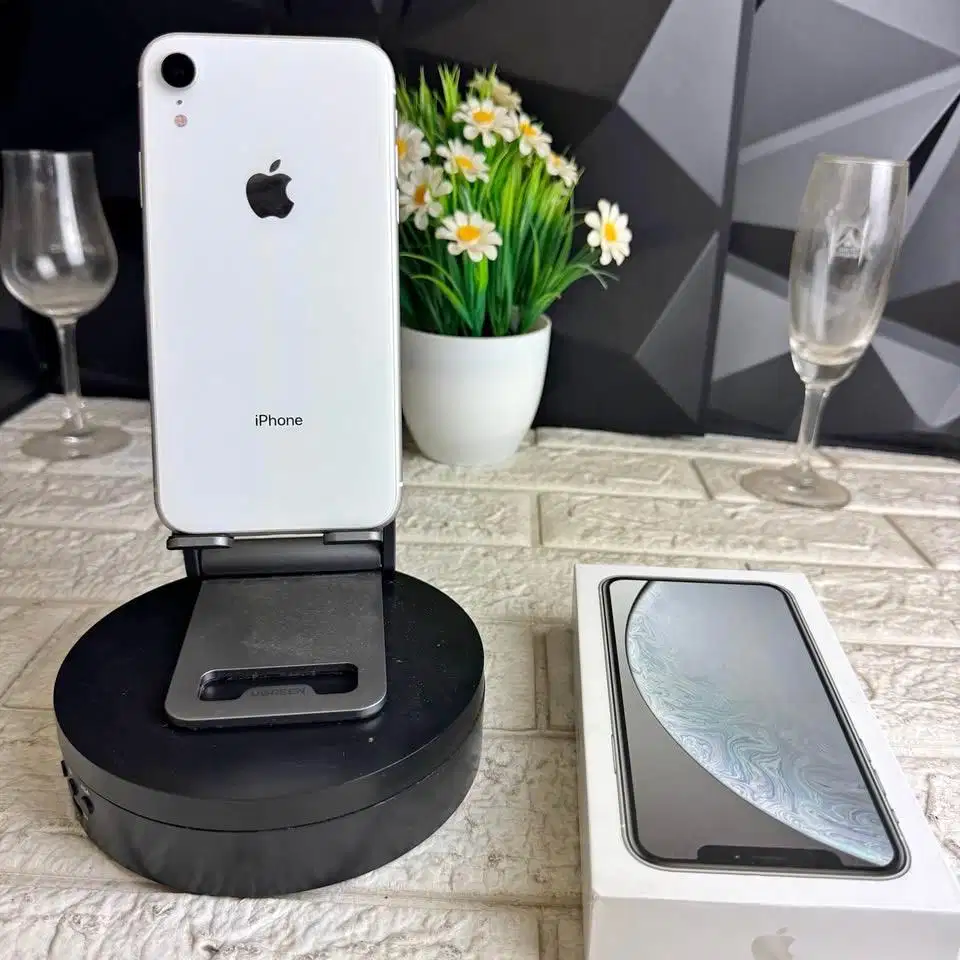 iPhone XR 64GB Garansi Ex Inter All Operator Battery Health 100% Mulus