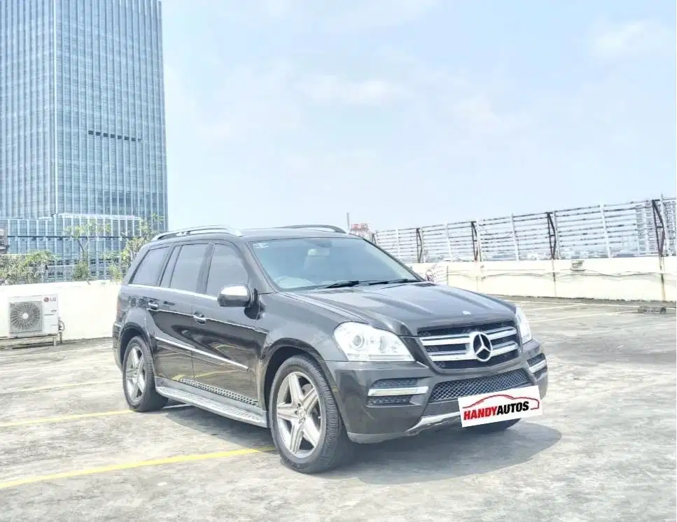 Mercedes Benz GL500 Tahun 2010 Automatic Coklat Metalik