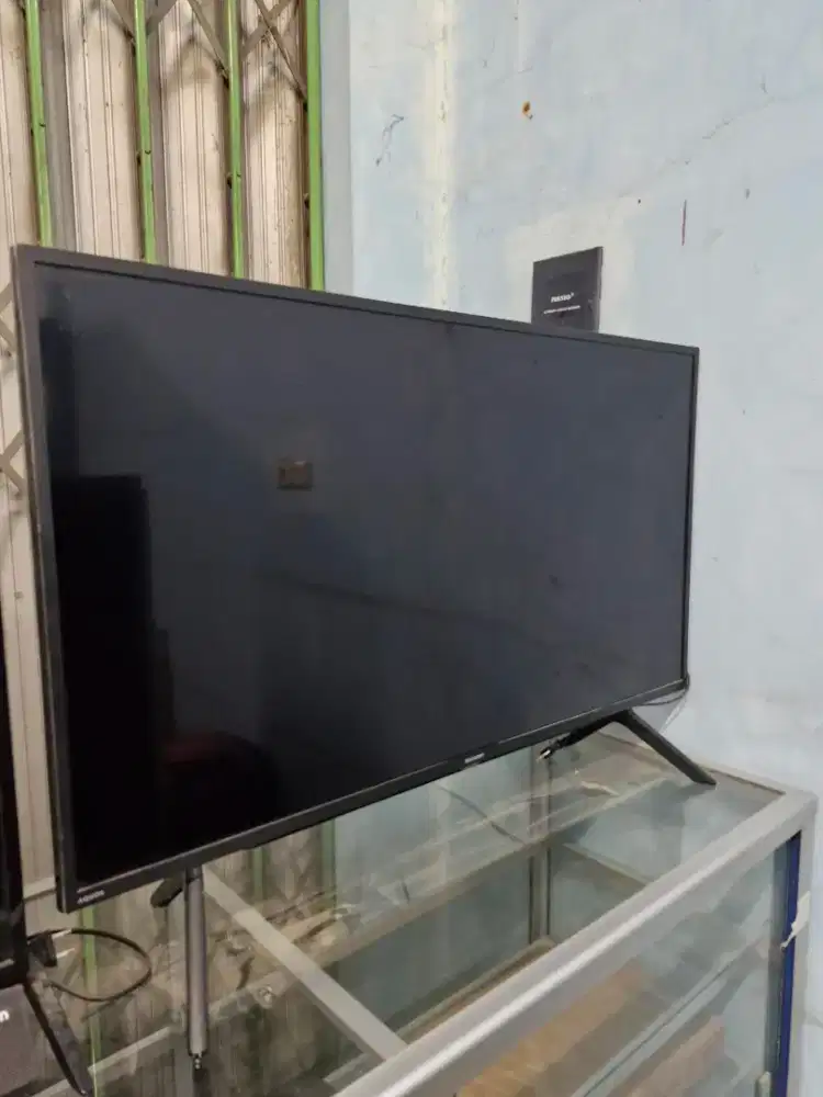 TV Sharp Android Like New Mulus