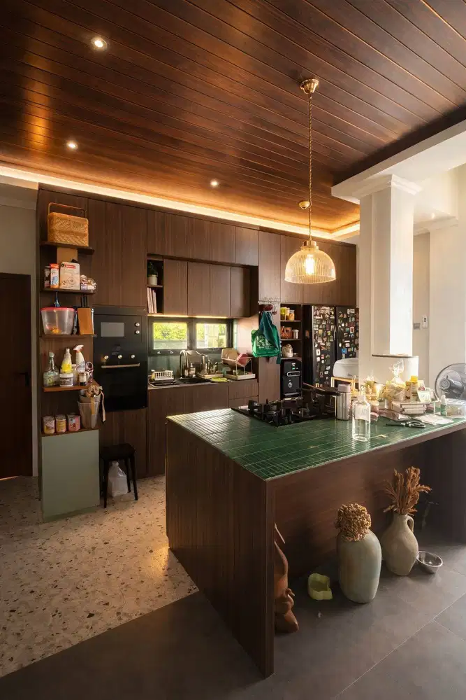 DIJUAL OWNER LANGSUNG — Rumah Mewah 3 Lantai Cirendeu, 8 Menit MRT