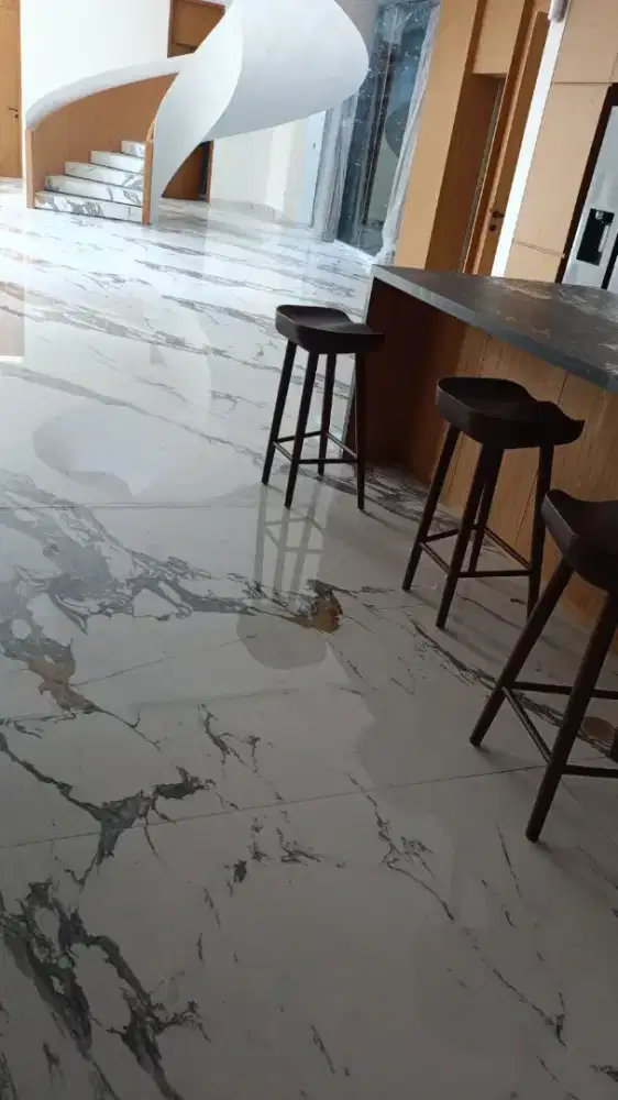 Tukang Pasang Quadra, Marmer, Granit. Kontraktor Bangun Rumah Mewah