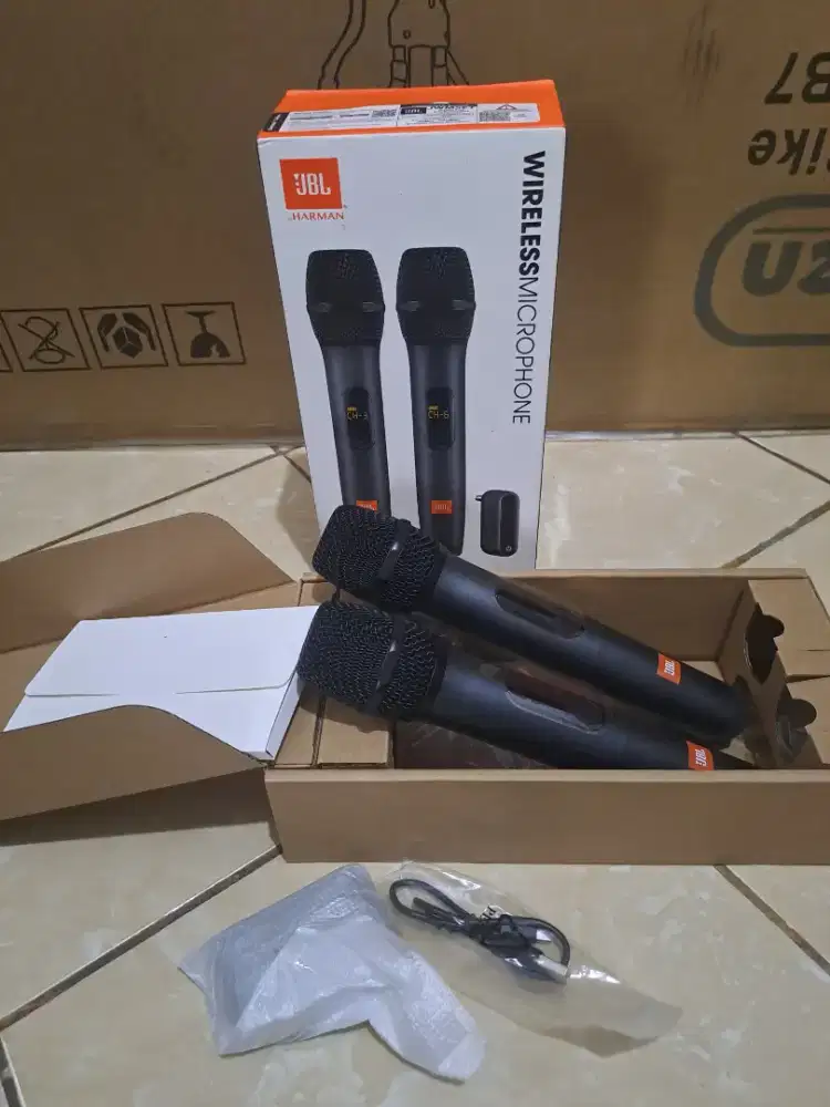 Wireless microphone JBL, garansi resmi IMS (garansi habis)