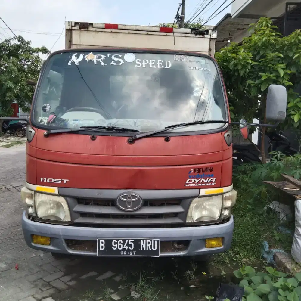 Toyota Dyna 110ST