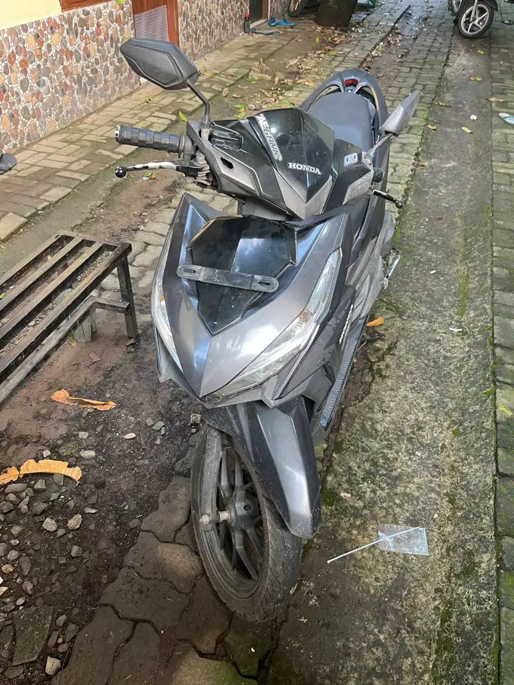 Jual motor vario led old 125 tahun 2016