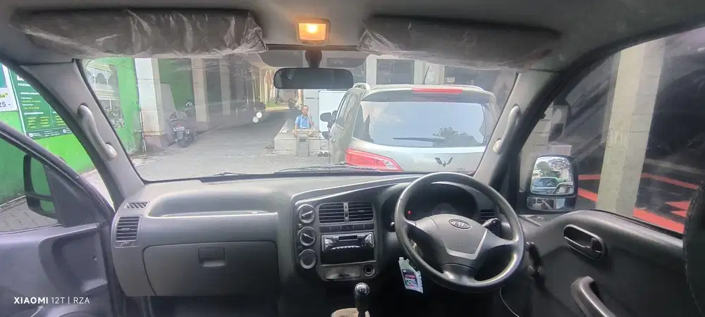 Kia Travello 2007 Bensin