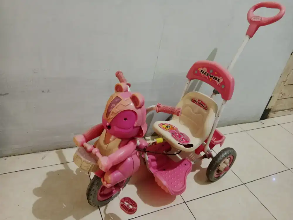 Sepeda anak roda 3 warna pink