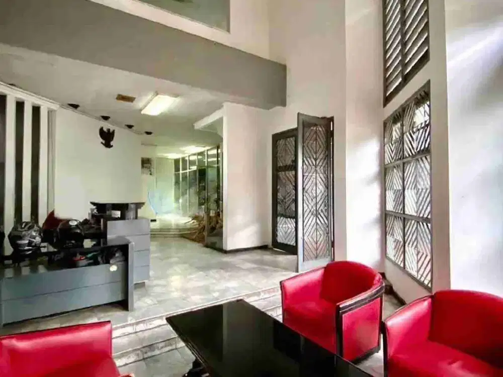 Gedung 2 lantai siap pakai harga NJOP