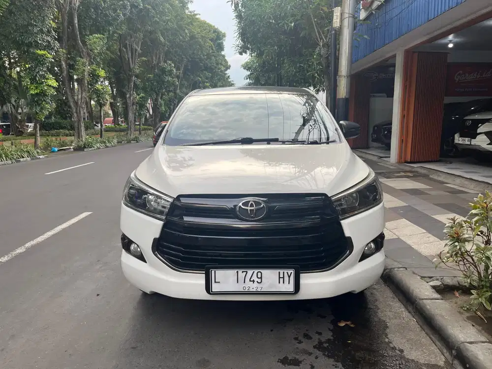 Toyota Kijang Innova 2015 Bensin