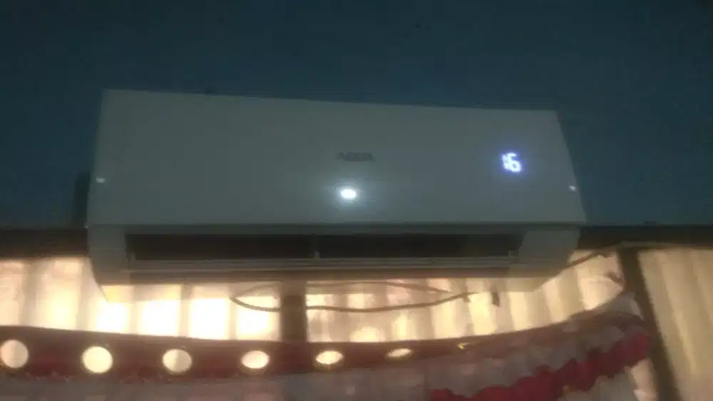 Jual AC 1/2 pk mrk agua beli dari baru