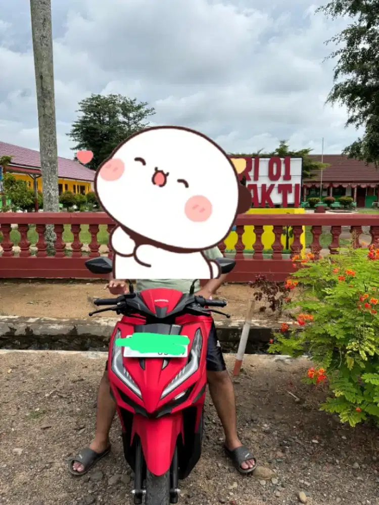 VARIO 125 CC Merah