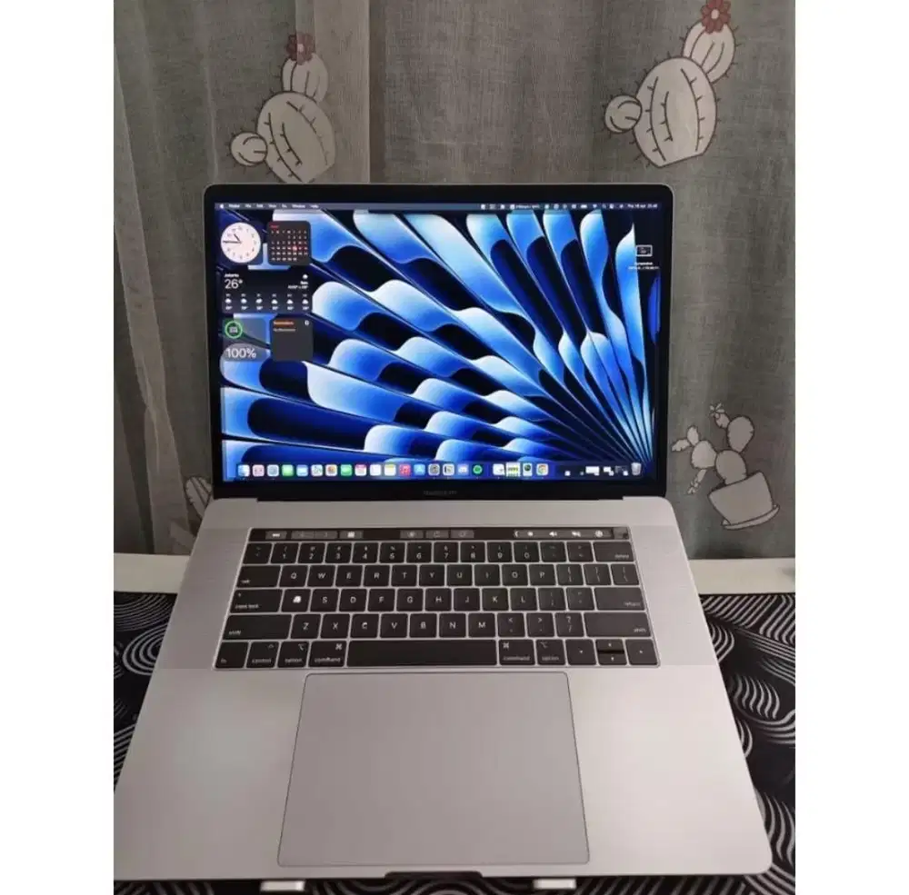 Macbook Pro 2019 i7 16gb RAM mulus no minus laptop apple
