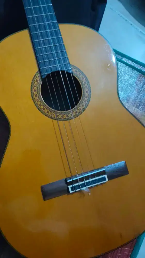 Gitar Merk Yamaha Seri C80 Like New