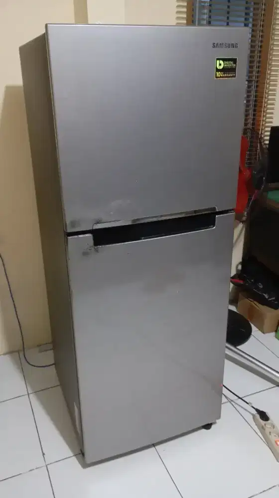 Kulkas Samsung inverter bekas