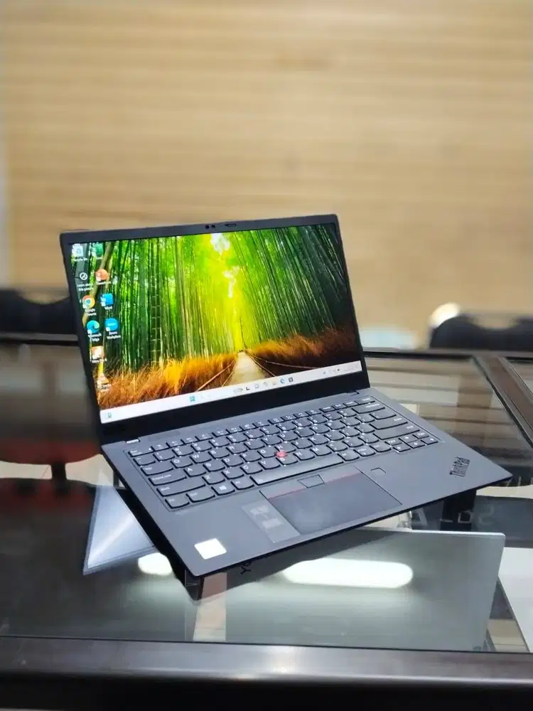 LENOVO THINKPAD X1 CARBON GEN 8 i7 10510U RAM 16GB SSD 256GB NVMe