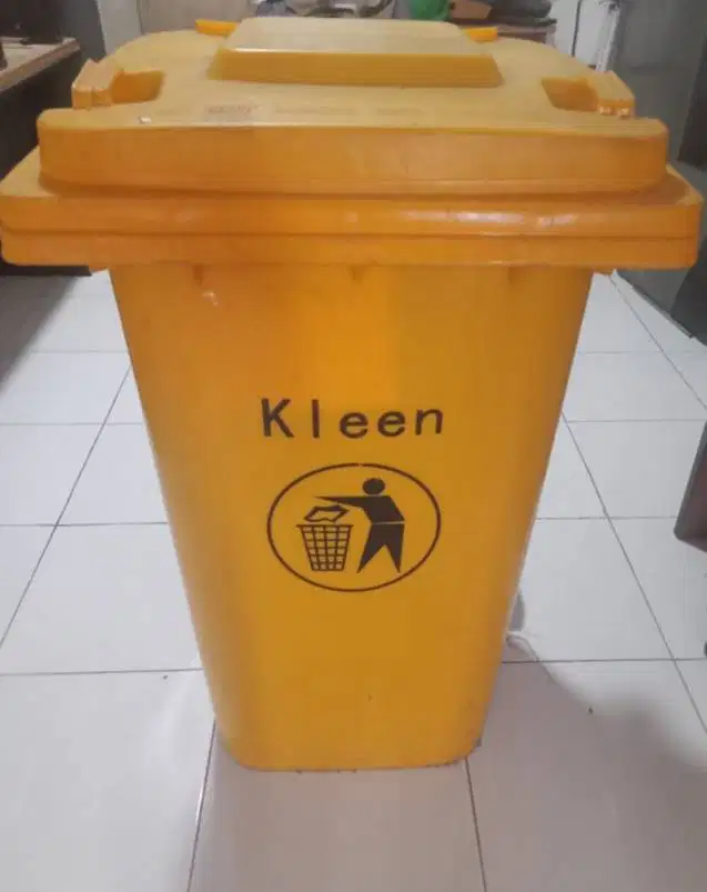 Tempat Sampah 240 L Kleen Masih OK Punya
