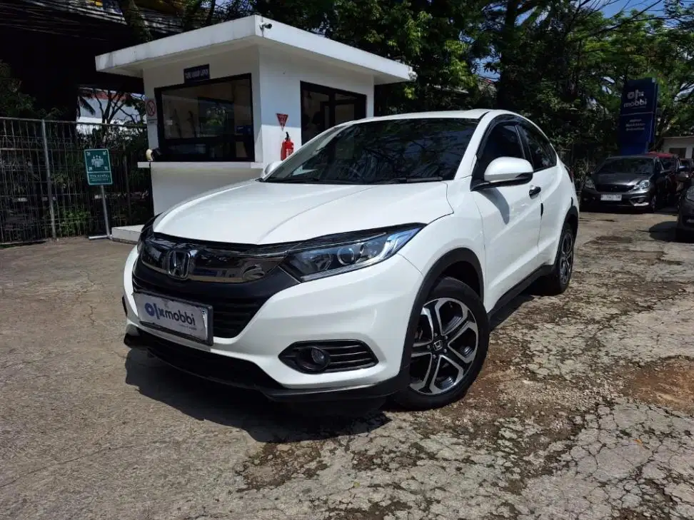 LOW DP Honda HR-V 1.5 E Bensin-AT 2019 2ME