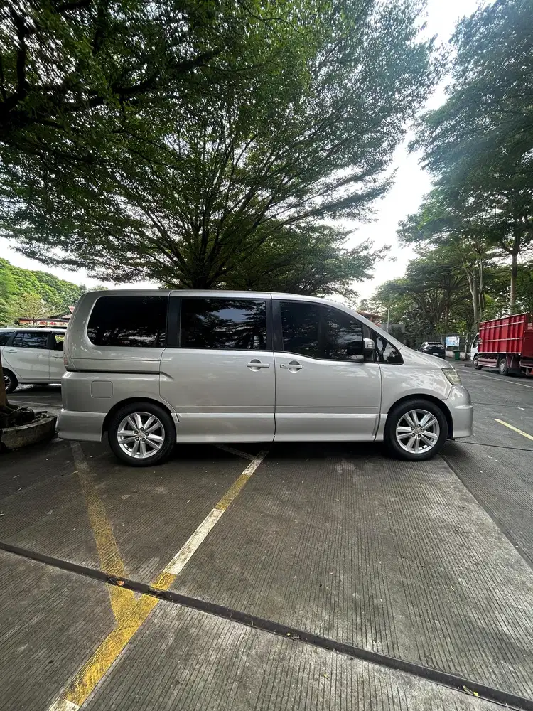 Nissan Serena 2007 Bensin