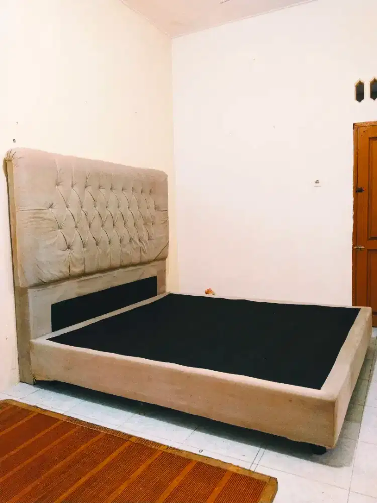 DIVAN  BELDRU 6 KAKI MEWAH