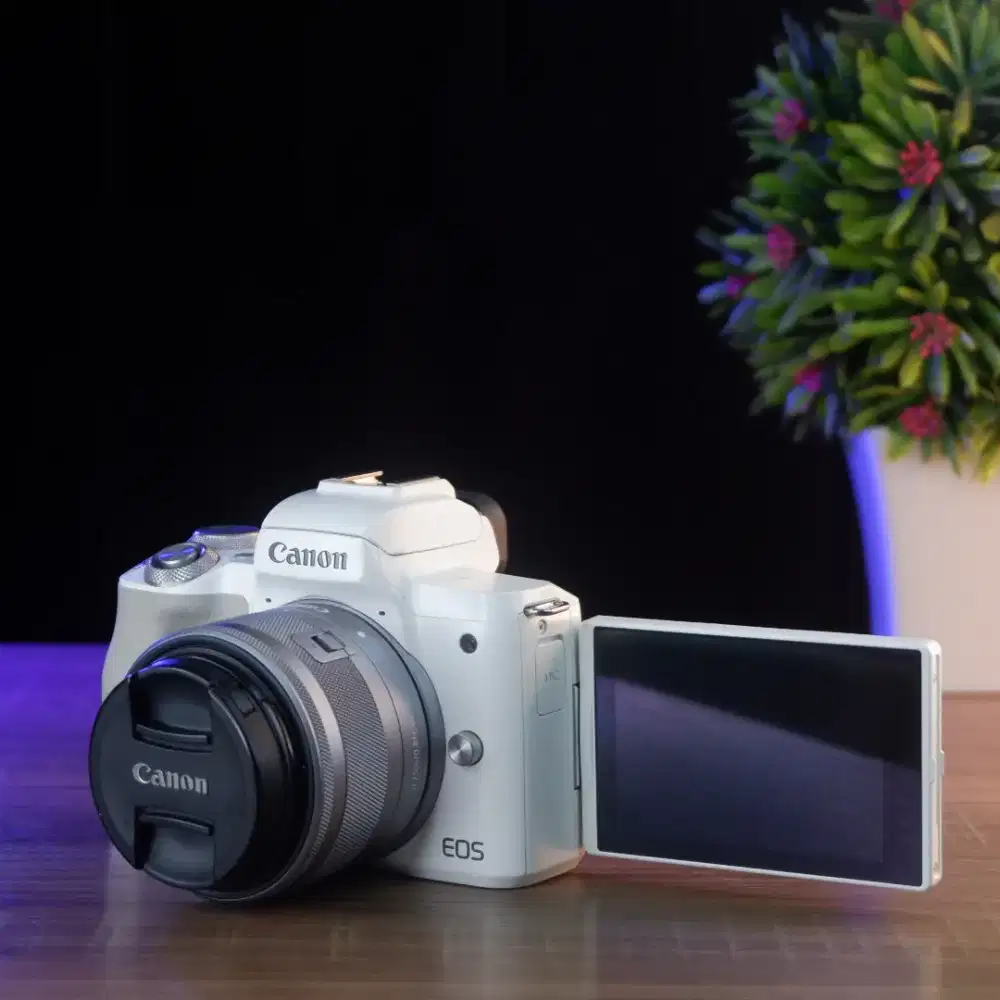 Pabrikan Jepang? CANON M50 MARK II CANON KISS M