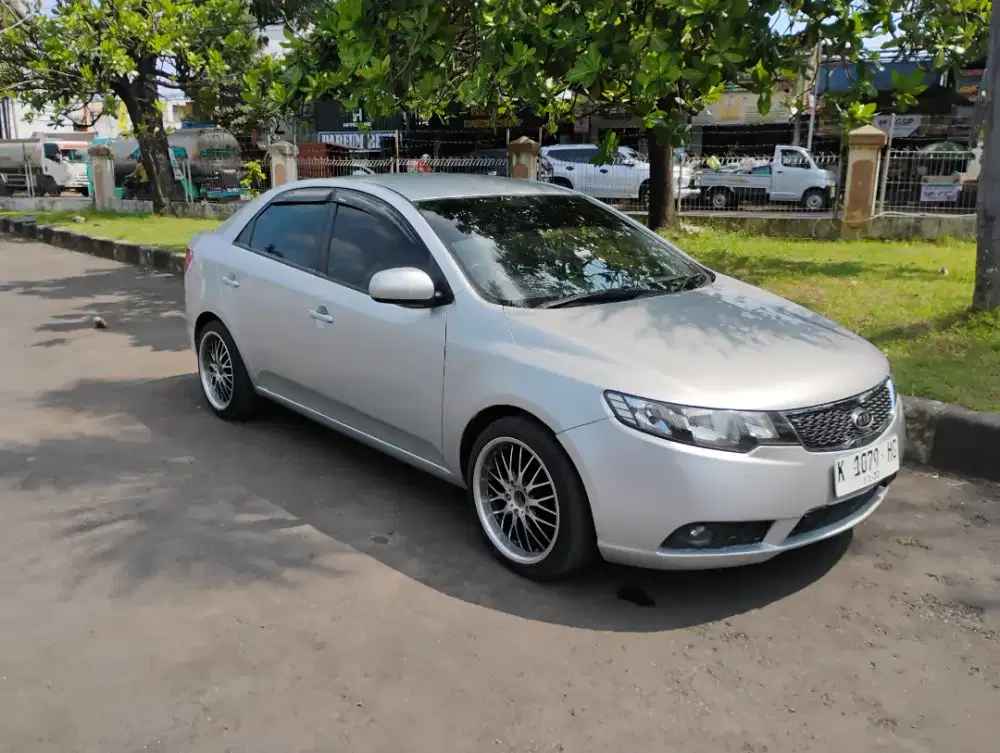 Kia Cerato 1.6 MT