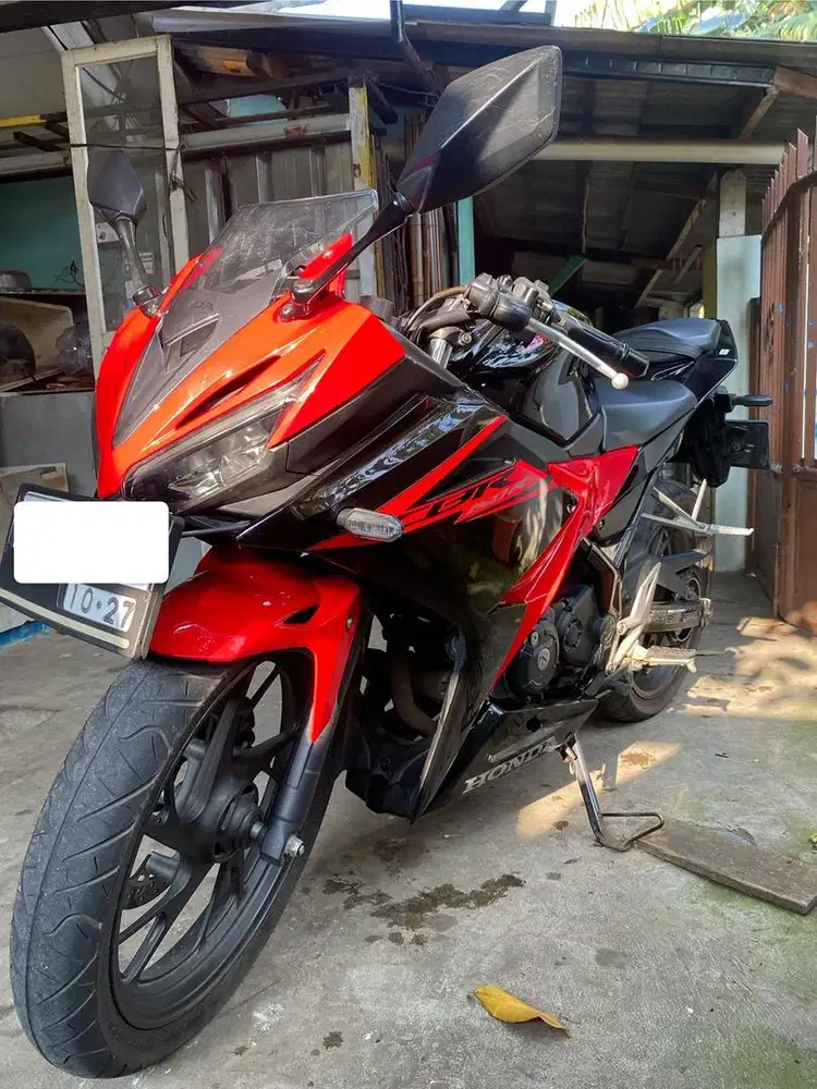 Honda CBR 150 tahun 2017 low km
