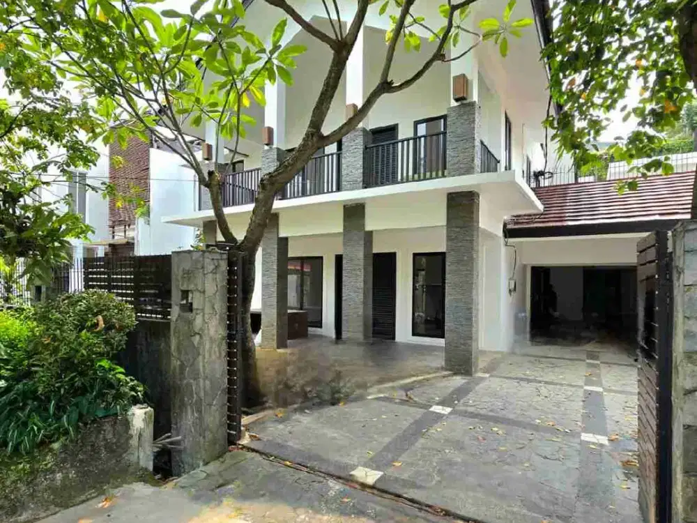 RUMAH RINDANG & ASRI DI SCBD KEBAYORAN BARU