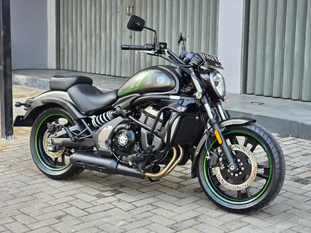 Moge Cruiser Kawasaki Vulcan 650 th 2022 Pmk Km4rb Like New Siap Pakai