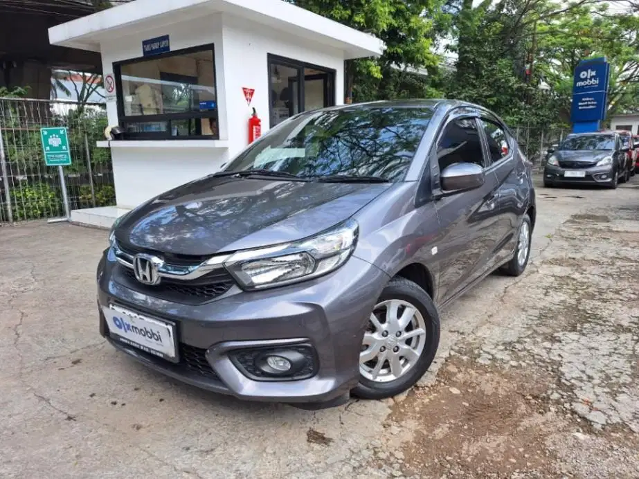 LOW DP Honda Brio Satya 1.2 E Bensin-AT 2019 AHP