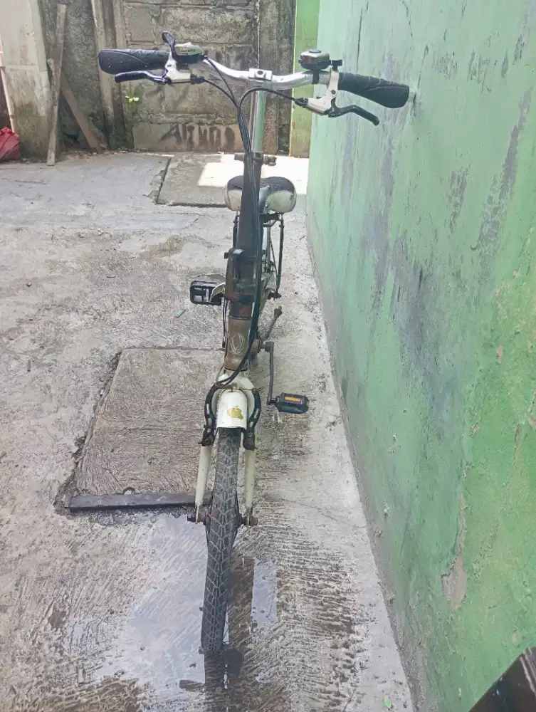 Di jual sepeda lipat merek Phoenix